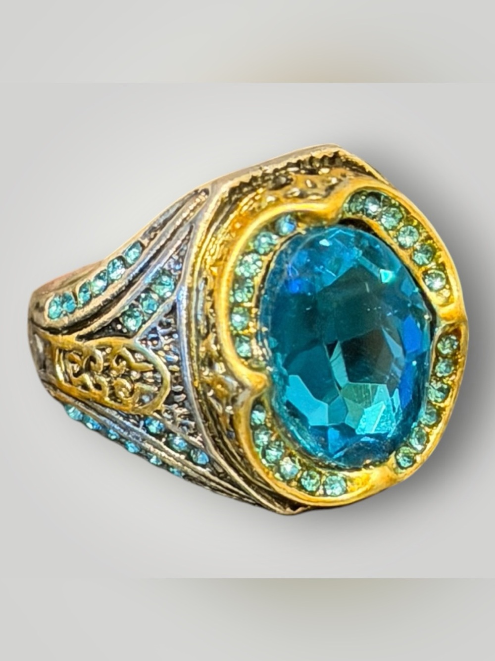 Ornate Aqua Blue Crystal Cocktail Ring Antique Gold Tone Rhinestone